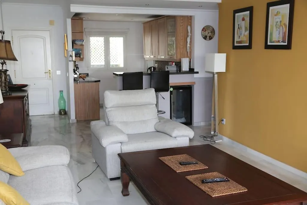 Stylish, Spacious Apartment With Sea View Марбелья