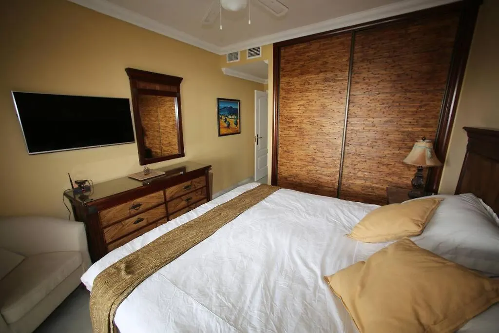 Stylish, Spacious Apartment With Sea View Марбелья 0*,