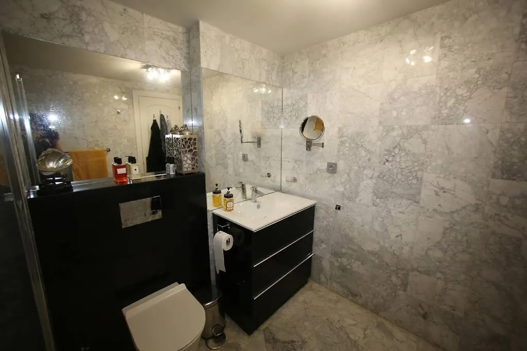Stylish, Spacious Apartment With Sea View Marbella