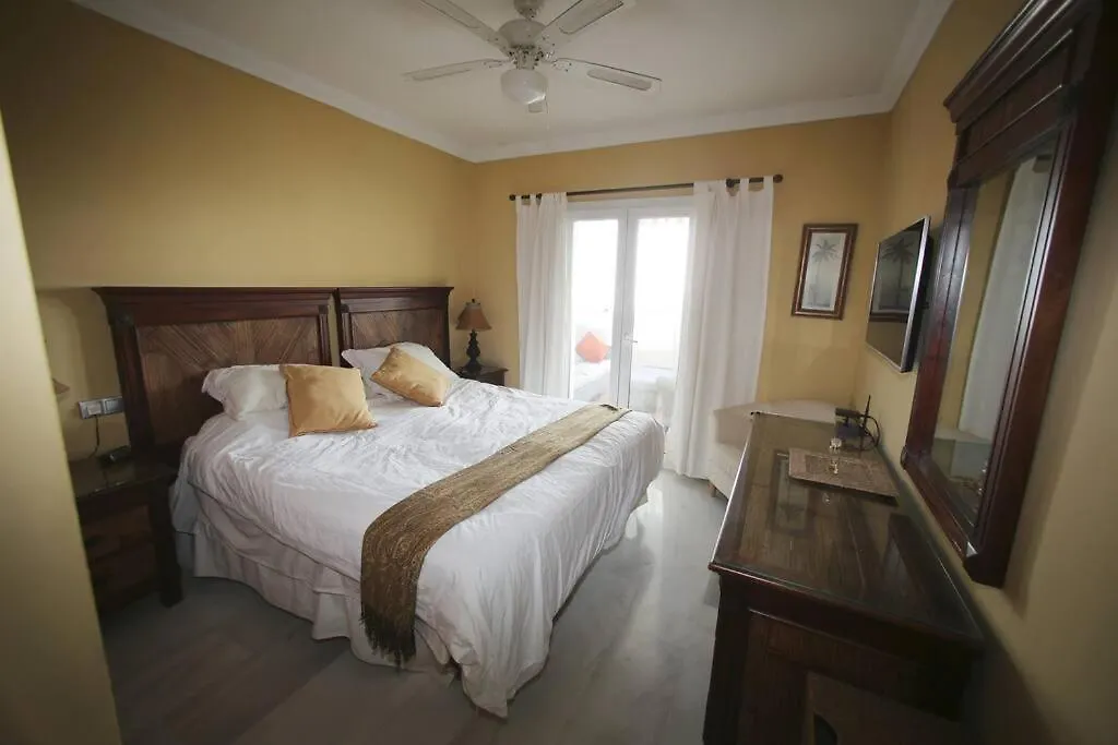 Stylish, Spacious Apartment With Sea View Marbella Spain